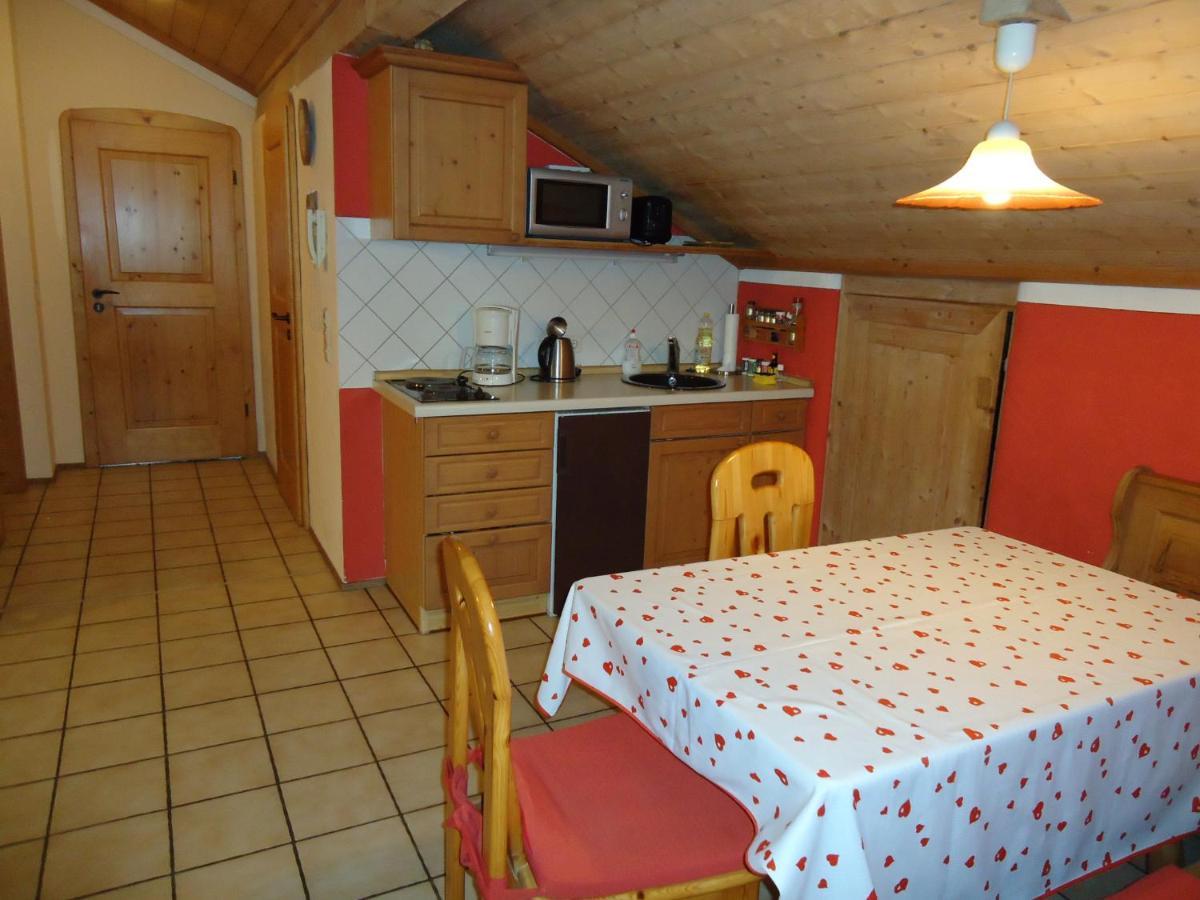 Ferienwohnung Wingen 바트파일른바흐 객실 사진