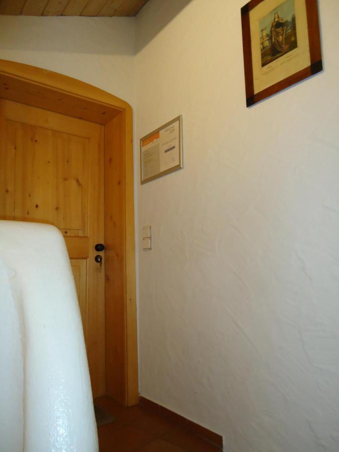 Ferienwohnung Wingen 바트파일른바흐 객실 사진